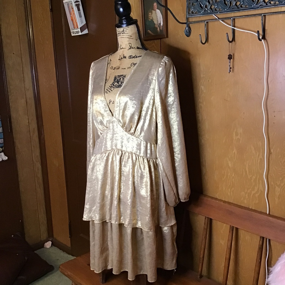 SHEIN Gold Long Sleeve Tiered Dress Plus 2X Formal - Picture 2 of 13